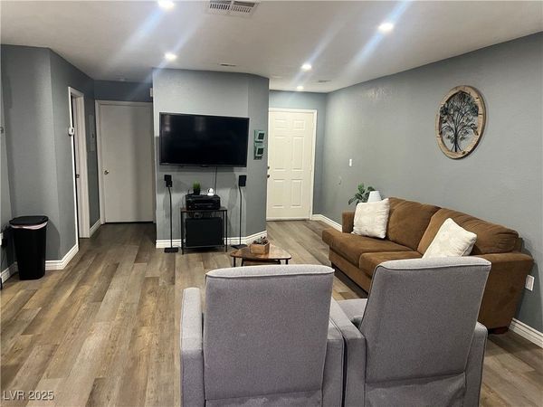 2180 Pinetop Lane, Unit 104, Las Vegas, NV 89119