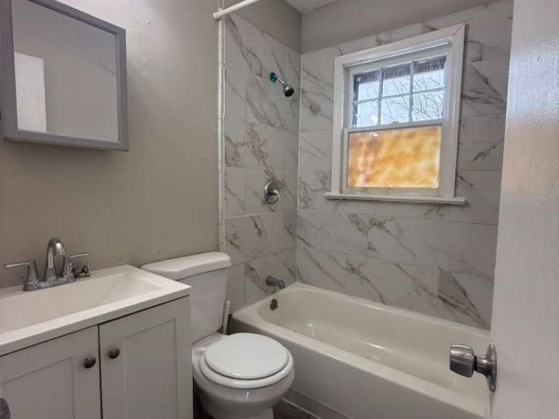 17208 Lipton Avenue, Cleveland, OH 44128 Photo 12