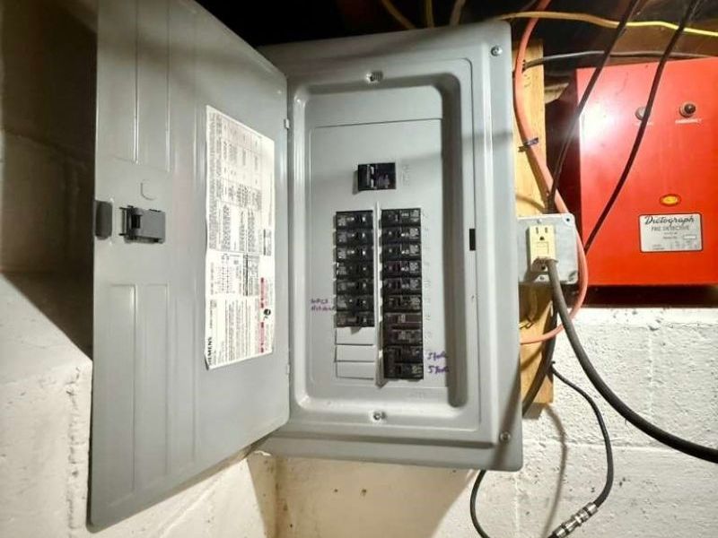 17208 Lipton Avenue, Cleveland, OH 44128 Photo 21