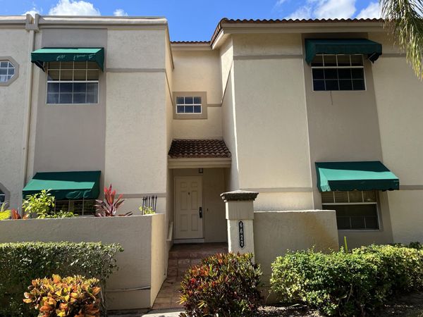 6622 Via Regina, Boca Raton, FL 33433