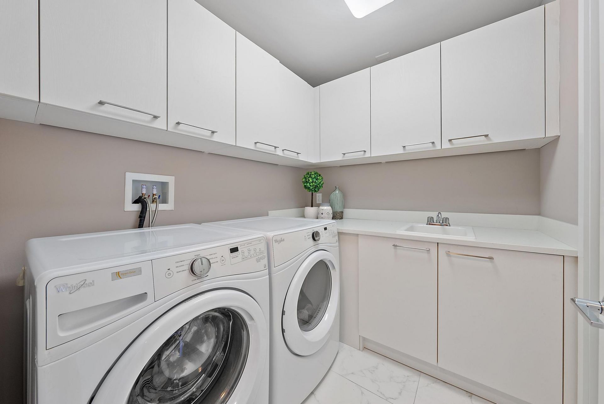 1 Water Club Way, Unit 1604, North Palm Beach, FL 33408 Photo