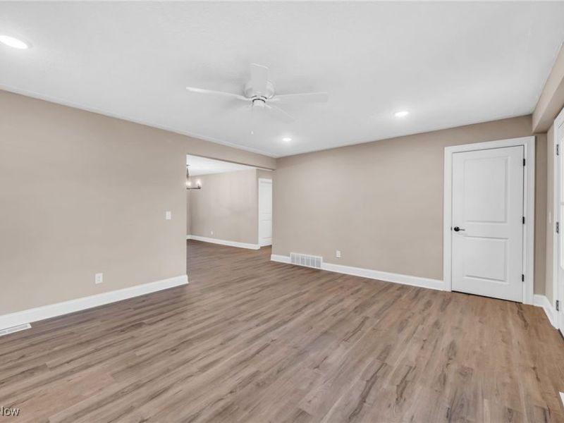 3006 Abbe Road, Sheffield Village, OH 44054 Photo 3