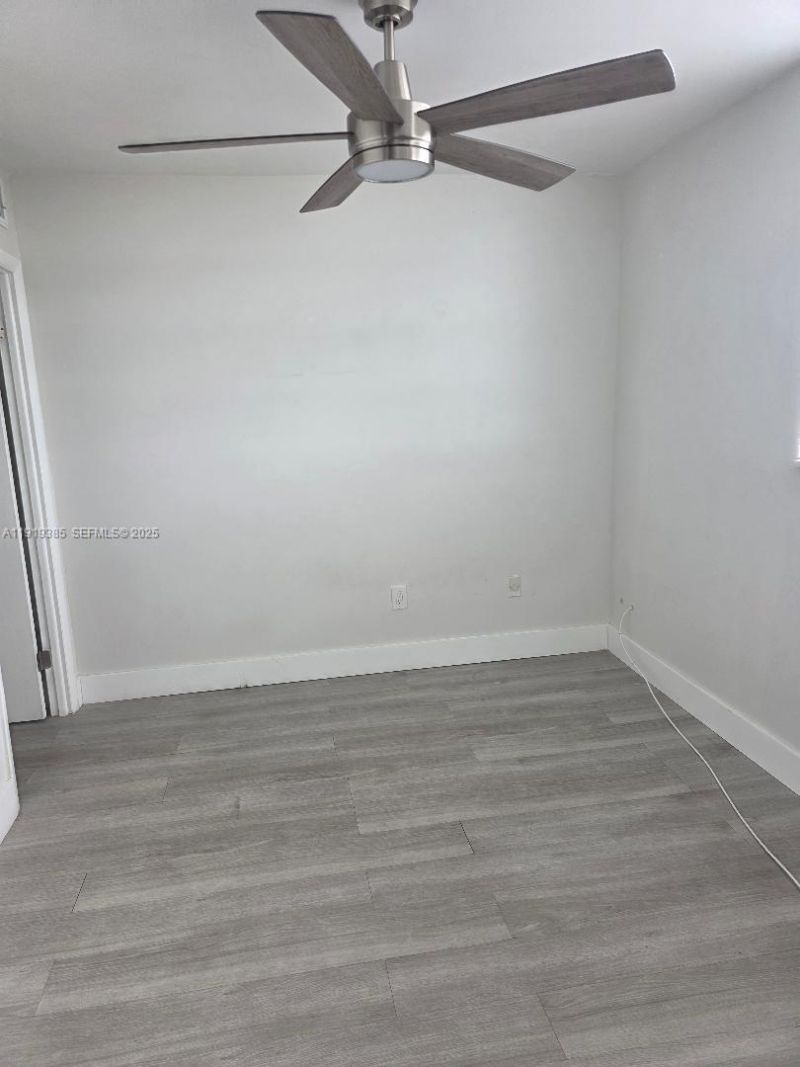 5050 NW 7th St, Unit 504, Miami, FL 33126 Photo