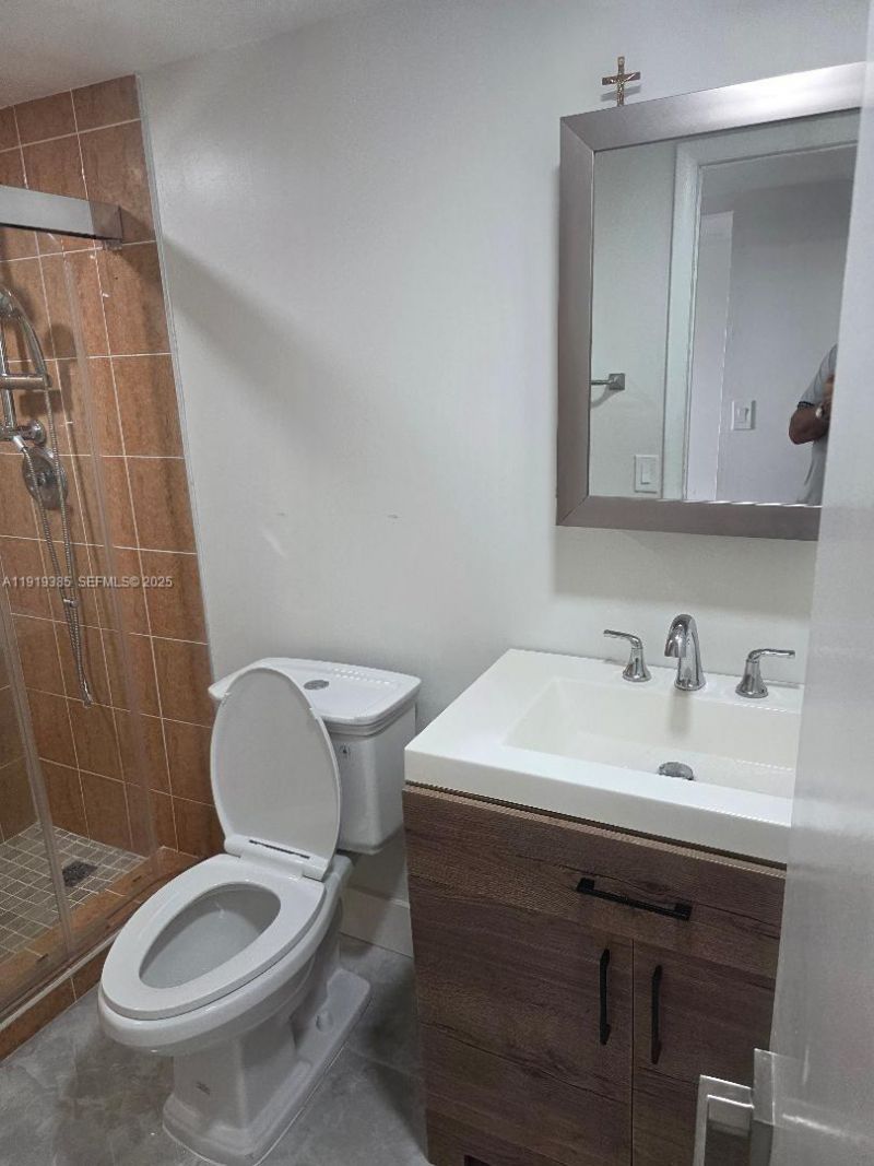 5050 NW 7th St, Unit 504, Miami, FL 33126 Photo