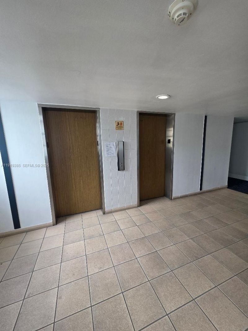 5050 NW 7th St, Unit 504, Miami, FL 33126 Photo