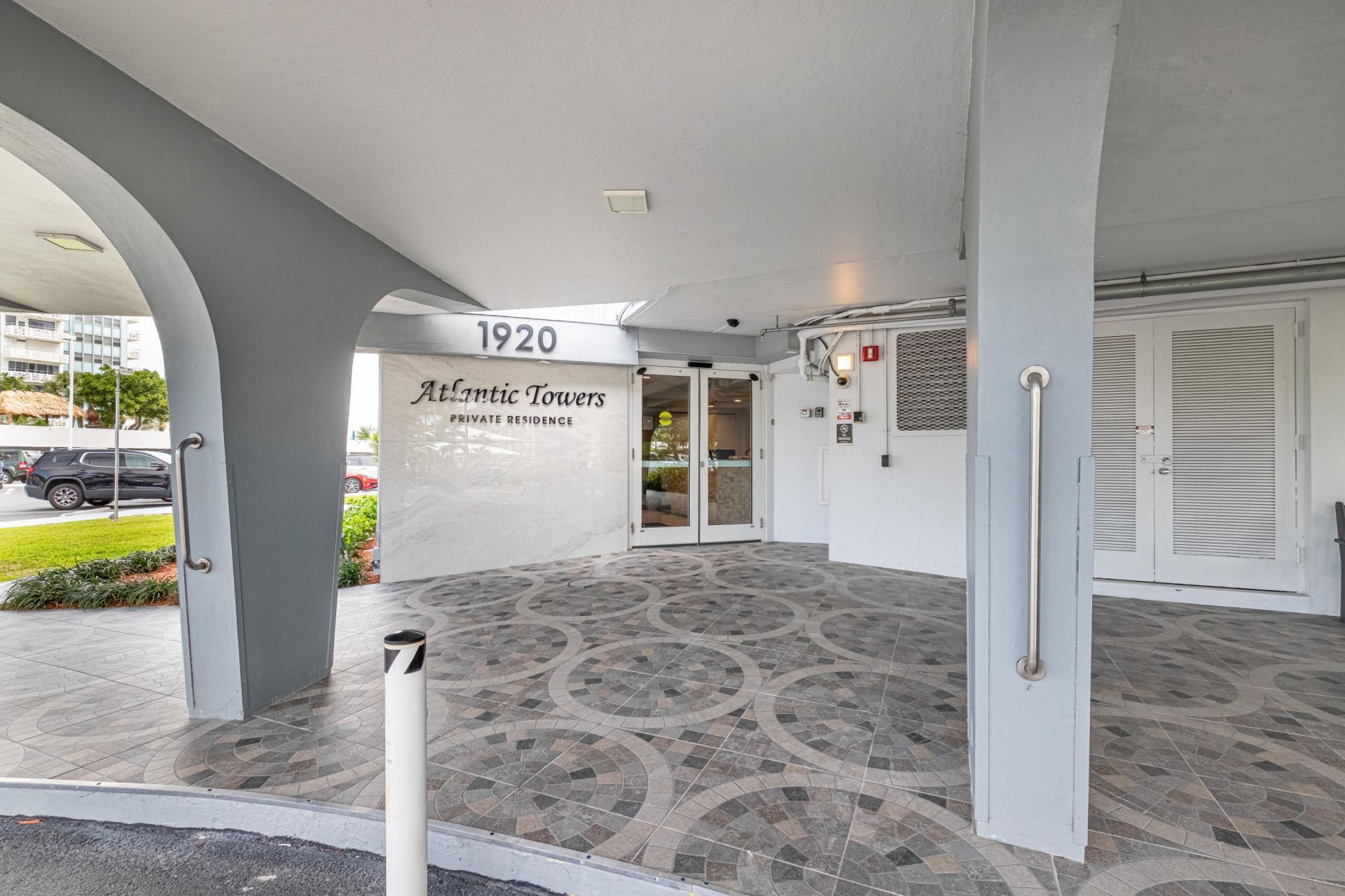 1920 S Ocean Drive, Unit 304, Fort Lauderdale, FL 33316 Photo