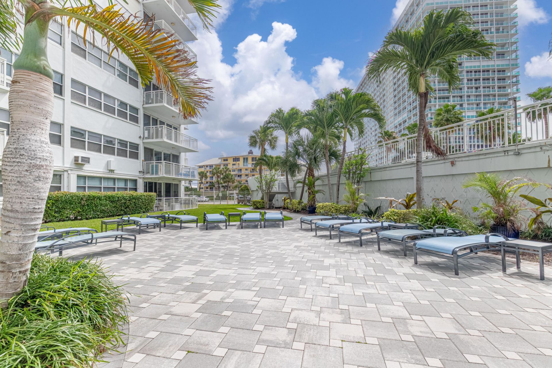 1920 S Ocean Drive, Unit 304, Fort Lauderdale, FL 33316 Photo