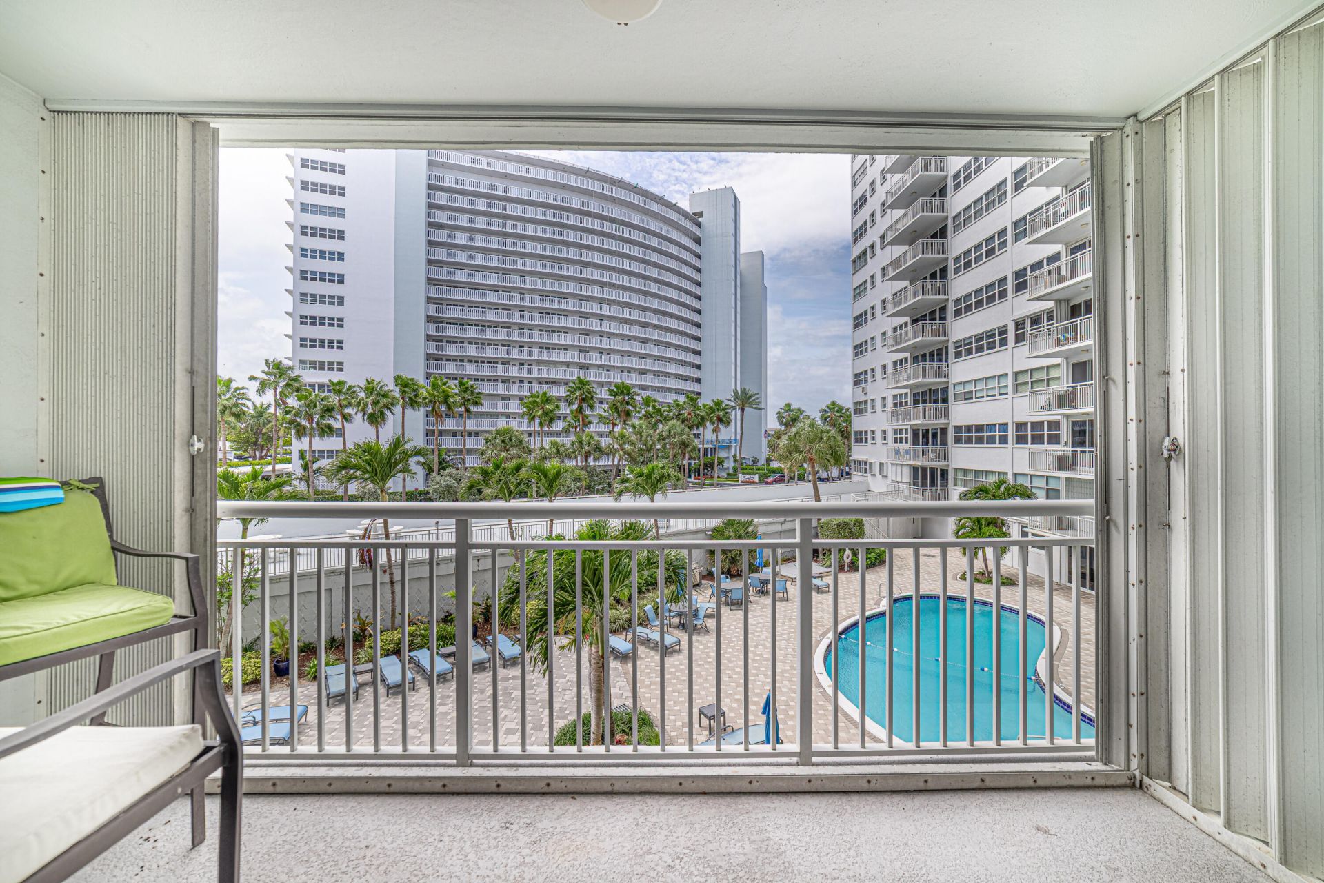 1920 S Ocean Drive, Unit 304, Fort Lauderdale, FL 33316 Photo