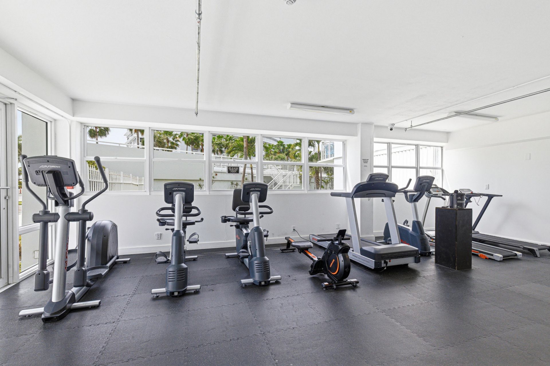 1920 S Ocean Drive, Unit 304, Fort Lauderdale, FL 33316 Photo