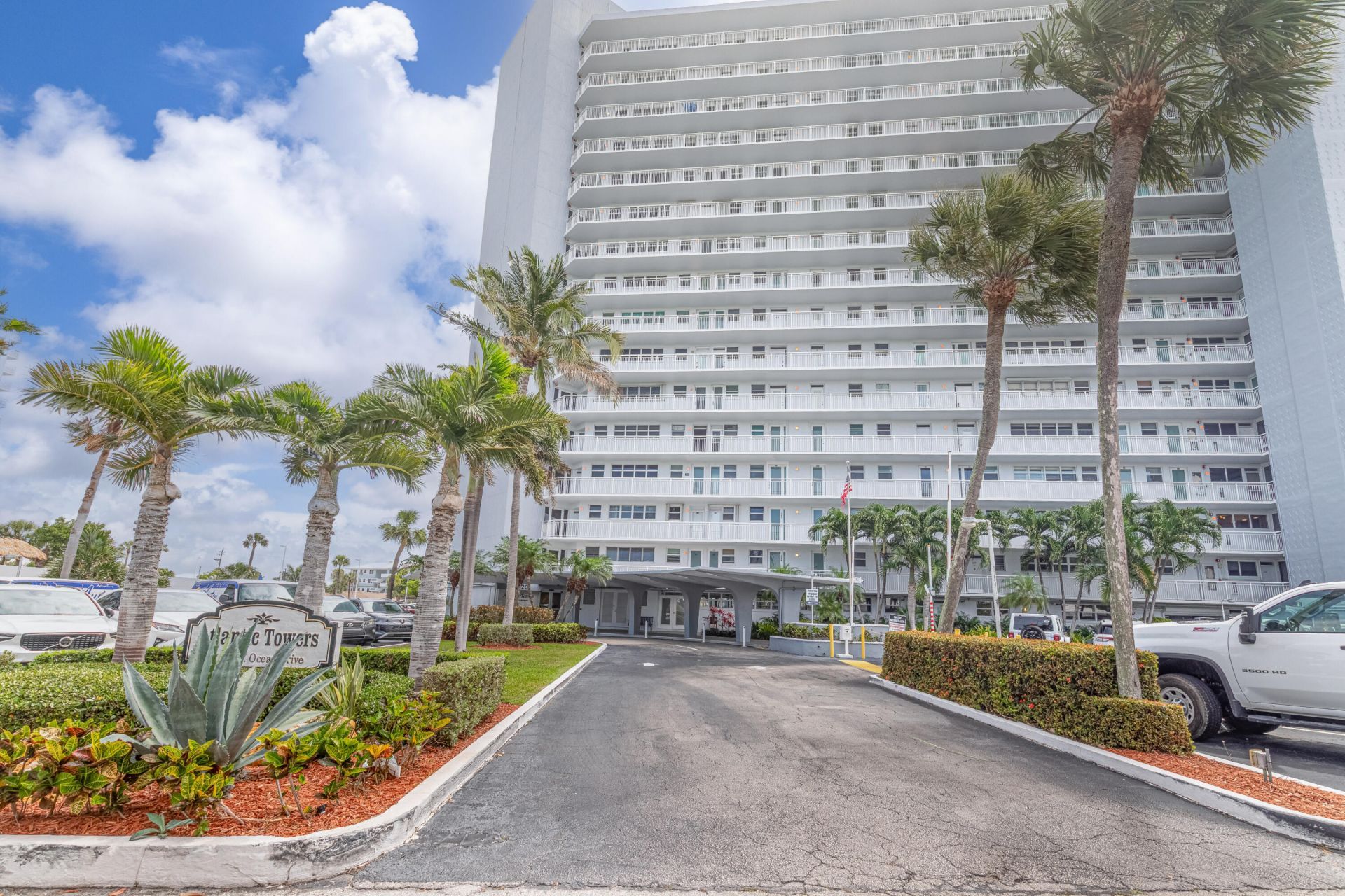 1920 S Ocean Drive, Unit 304, Fort Lauderdale, FL 33316 Photo