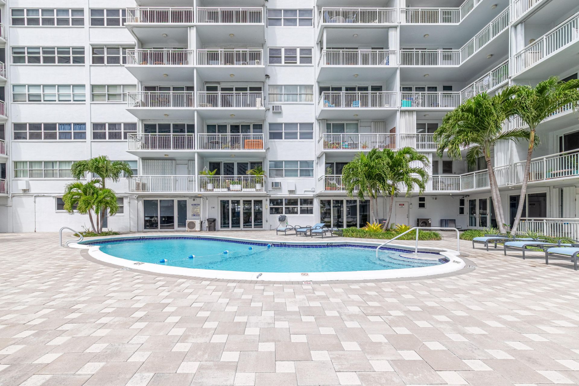 1920 S Ocean Drive, Unit 304, Fort Lauderdale, FL 33316 Photo
