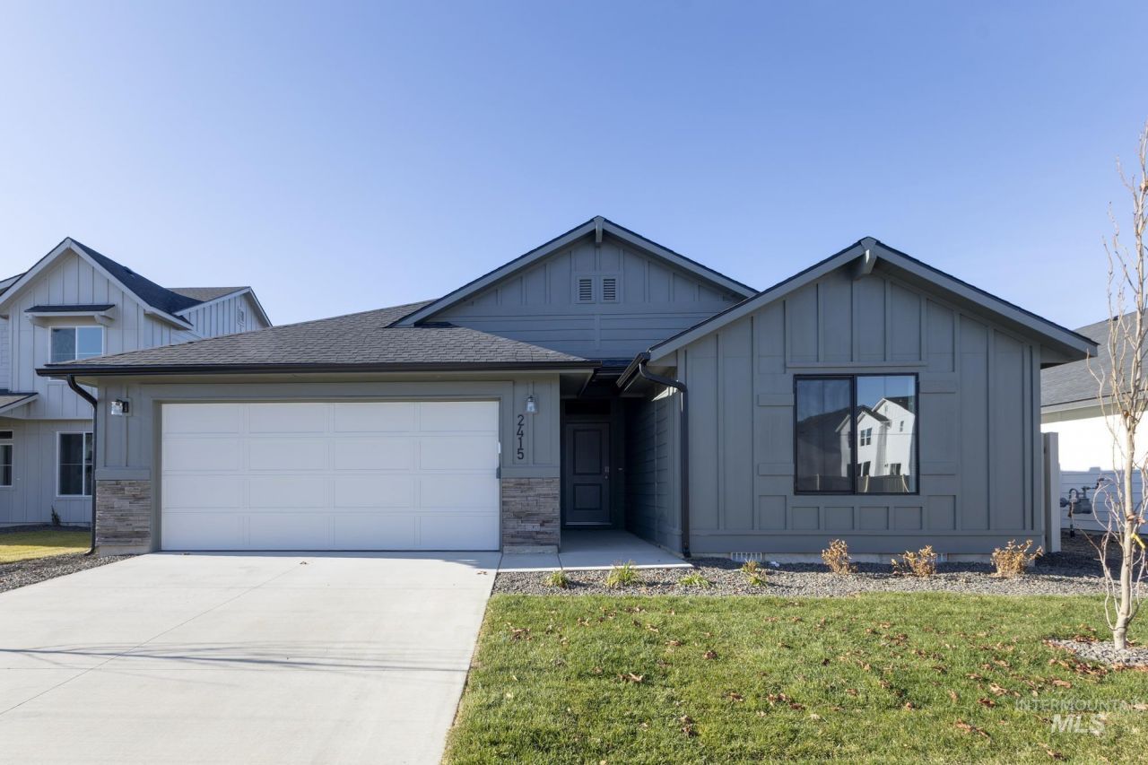 2415 N Silver Wolf Ave, Star, ID 83669 Main Photo