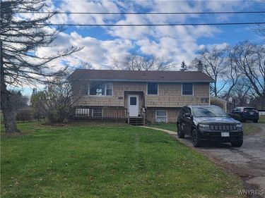 6082 Townline Road, Lockport, NY 14094