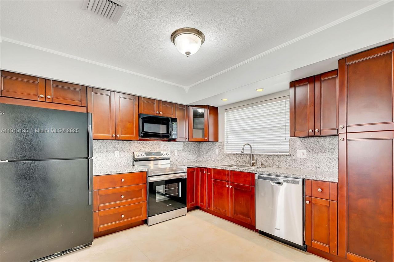 516 Gerona Ave, Coral Gables, FL 33146 Photo