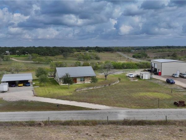 27 Stehle Road , Victoria, TX 77905