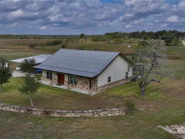 27 Stehle Road , Victoria, TX 77905