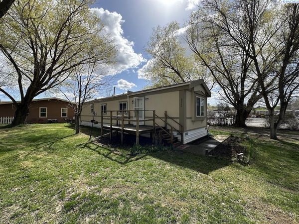 201 D St., Endicott, WA 99125