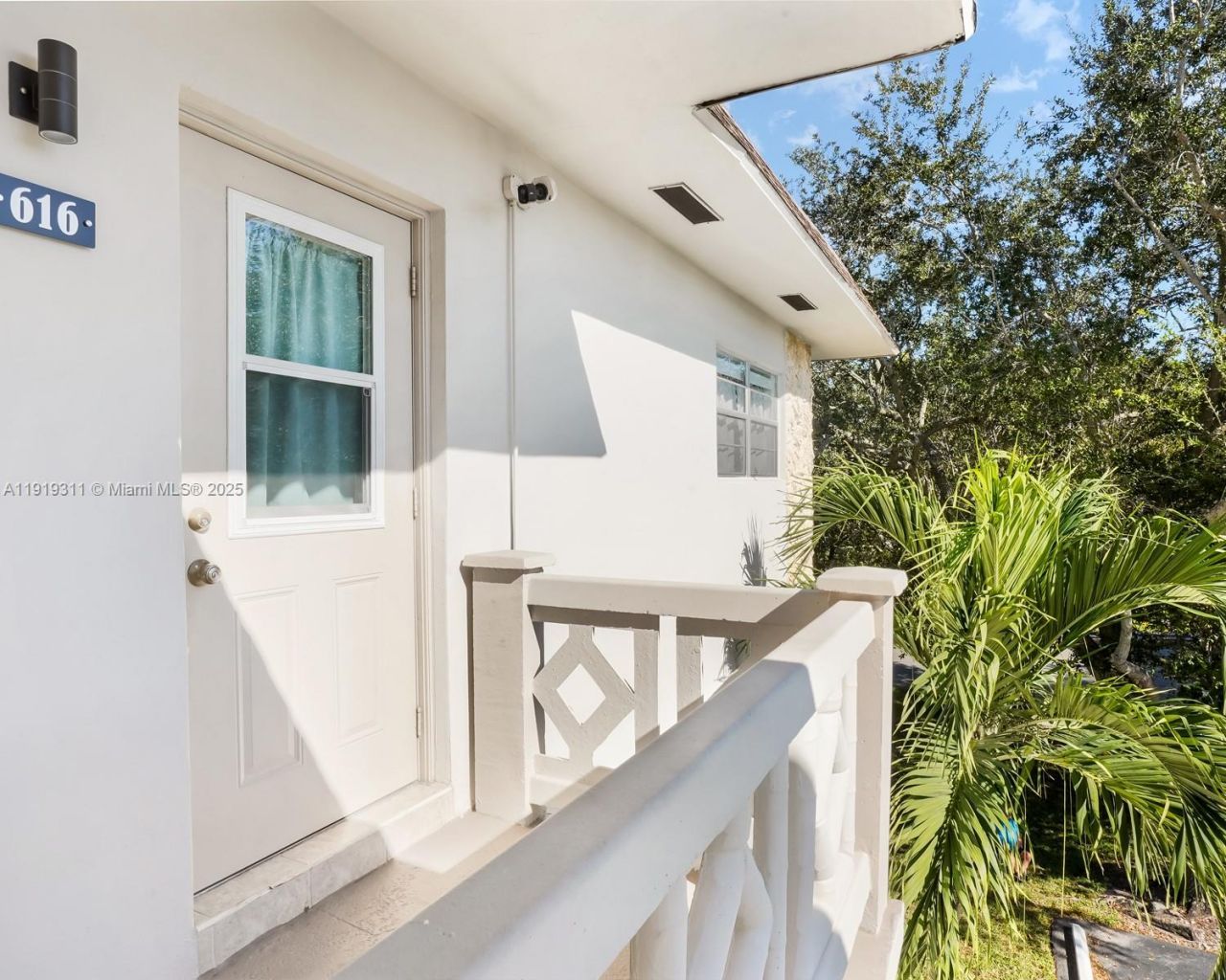 4705 NW 35th St, Unit 616, Lauderdale Lakes, FL 33319 Photo