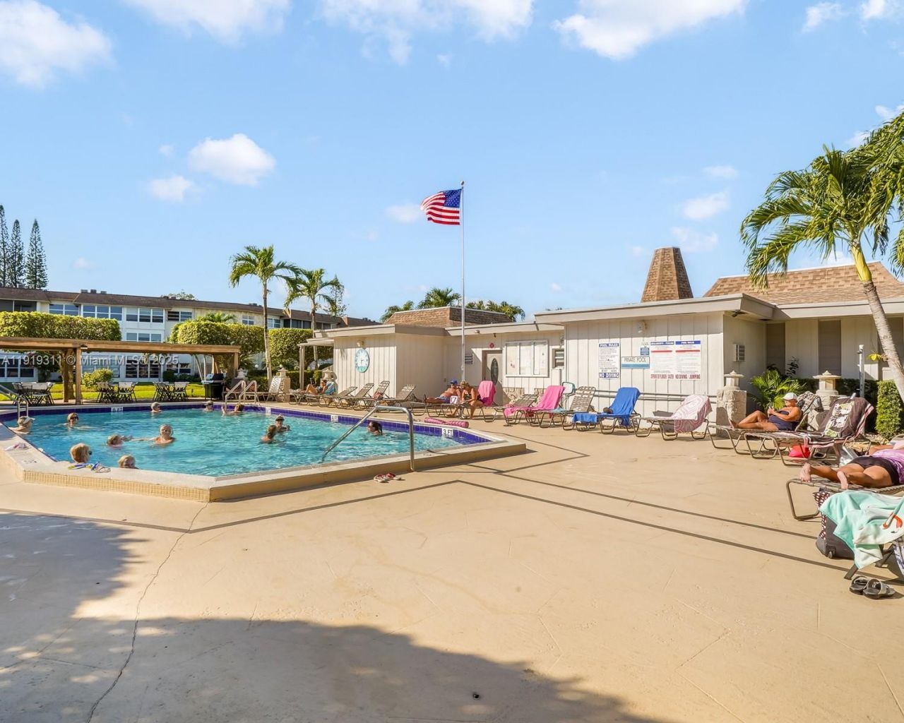 4705 NW 35th St, Unit 616, Lauderdale Lakes, FL 33319 Photo