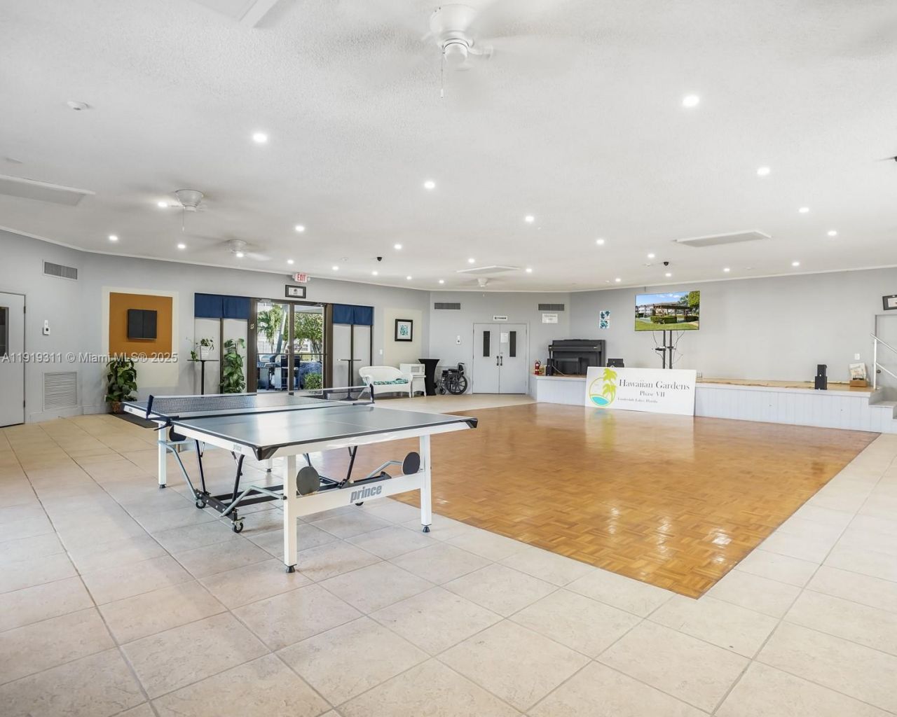 4705 NW 35th St, Unit 616, Lauderdale Lakes, FL 33319 Photo