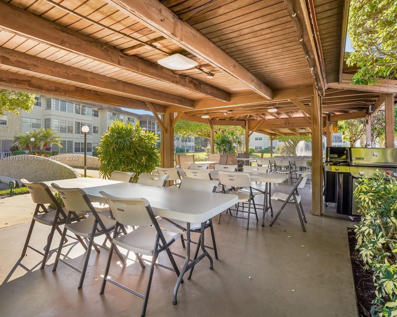 4705 NW 35th St, Unit 616, Lauderdale Lakes, FL 33319 Photo