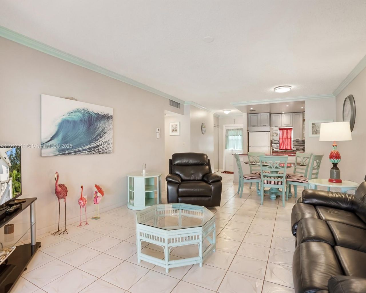 4705 NW 35th St, Unit 616, Lauderdale Lakes, FL 33319 Photo