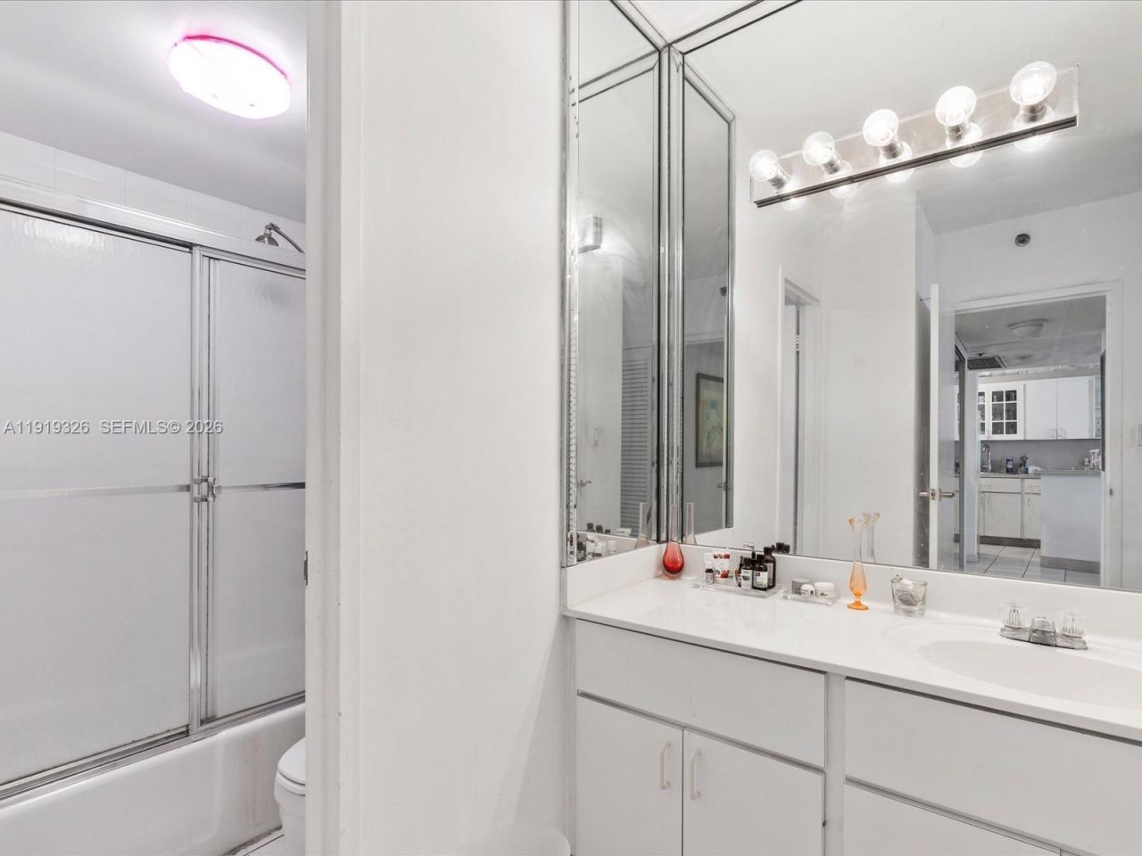 100 Lincoln Rd, Unit 423, Miami Beach, FL 33139 Photo