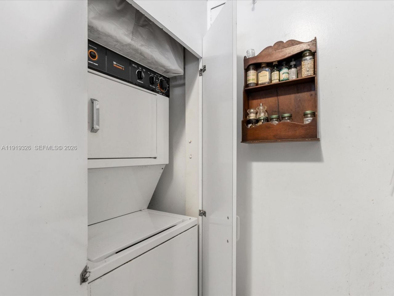 100 Lincoln Rd, Unit 423, Miami Beach, FL 33139 Photo