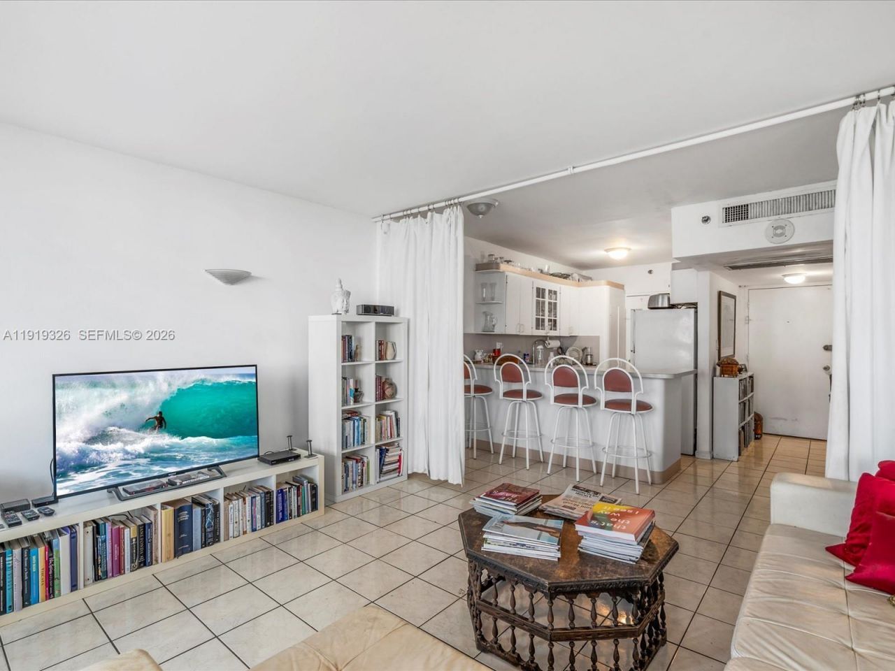 100 Lincoln Rd, Unit 423, Miami Beach, FL 33139 Photo