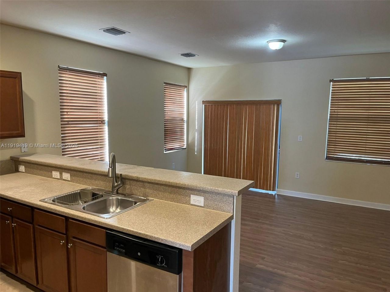 8854 W 35 Ave, Unit 8854, Hialeah, FL 33018 Photo