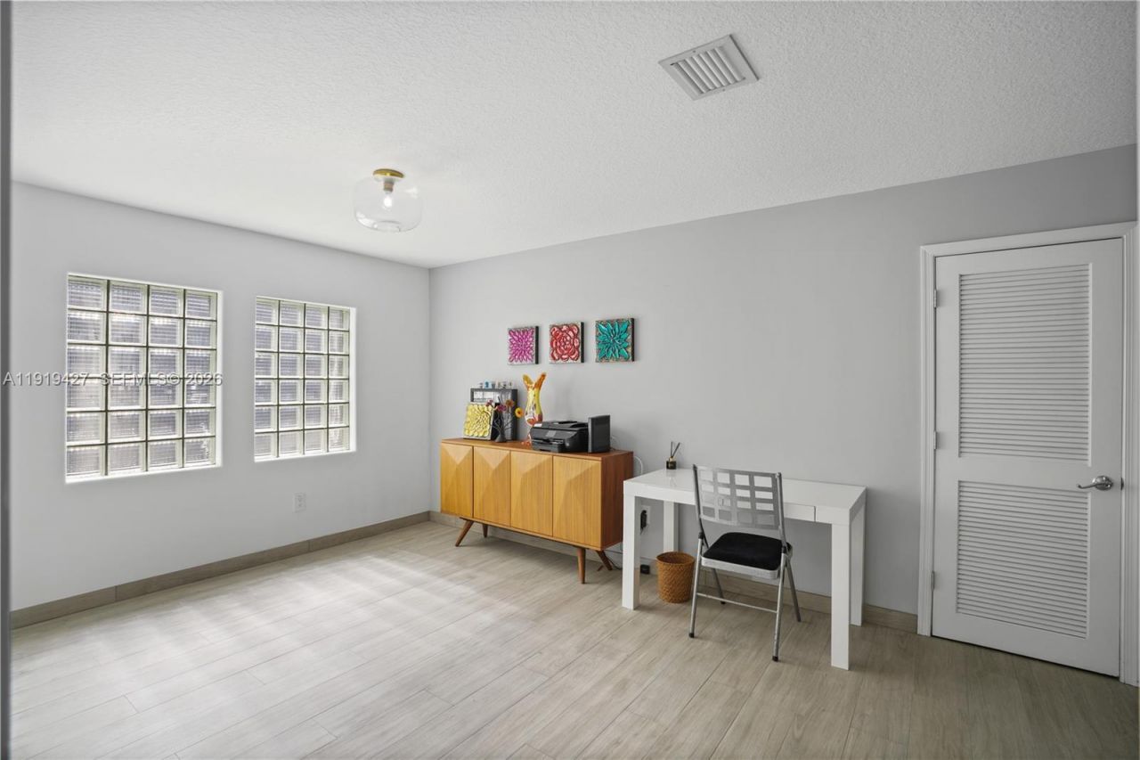 20740 NE 32nd Pl, Aventura, FL 33180 Photo