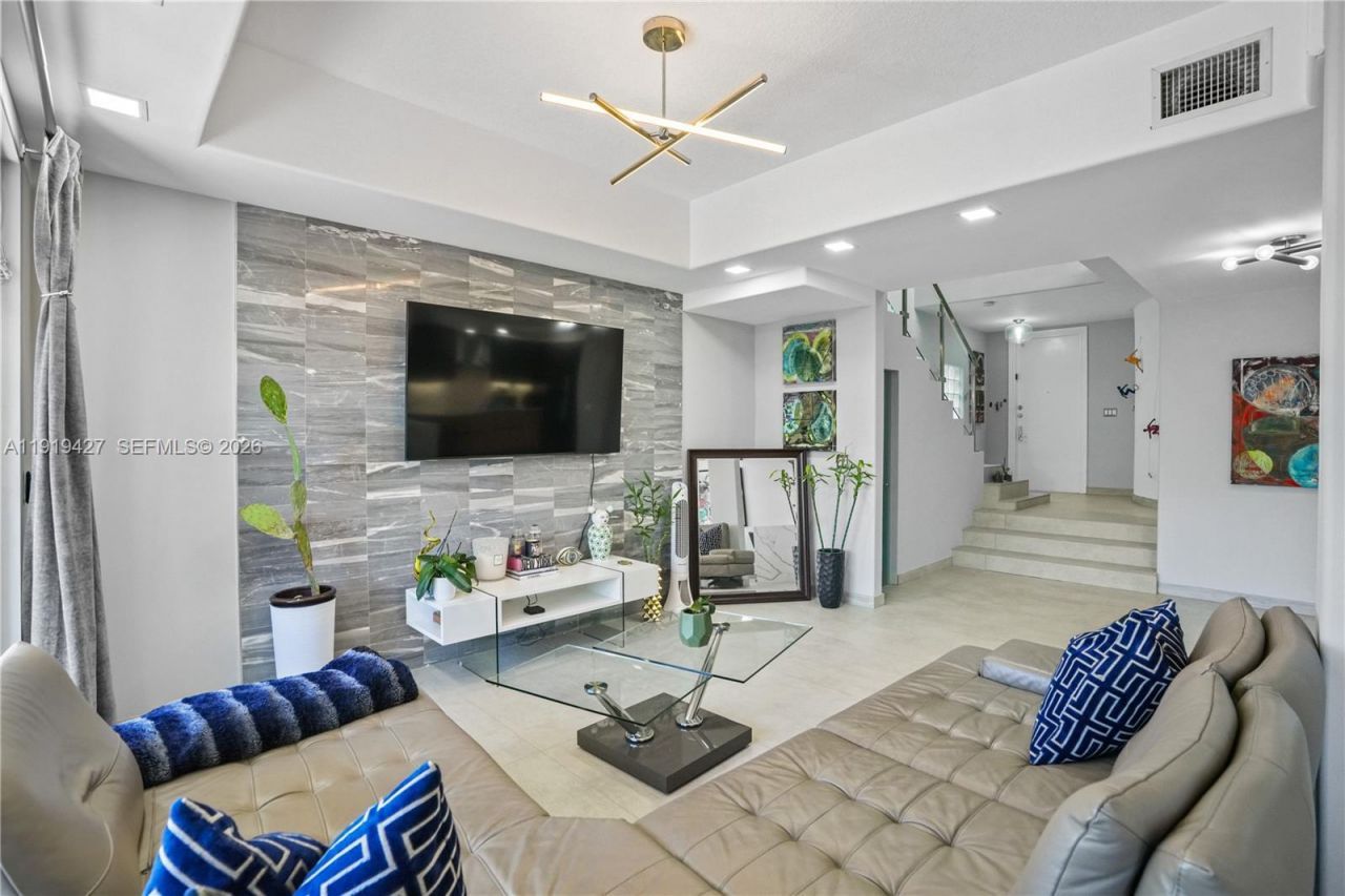 20740 NE 32nd Pl, Aventura, FL 33180 Photo