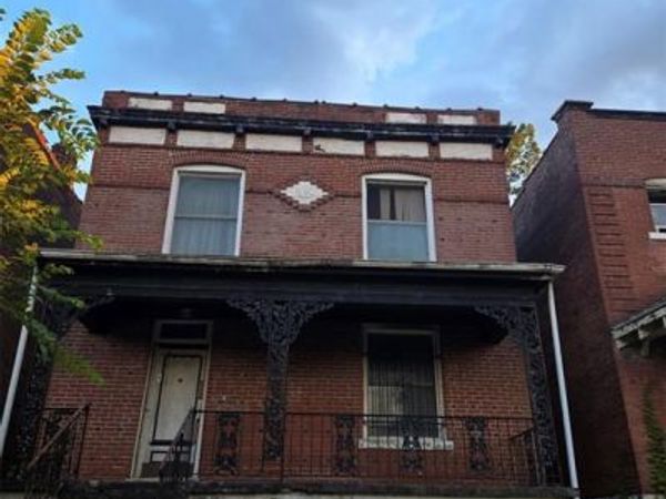 5240 Northland Avenue, St Louis, MO 63113