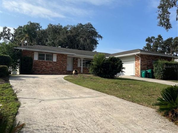 812 NORTHSIDE DRIVE, MOUNT DORA, FL 32757