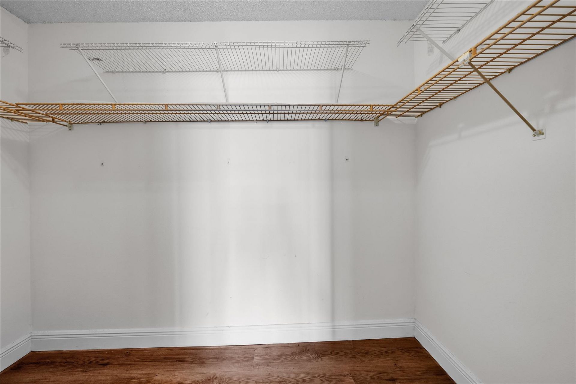 1000 Parkview Drive, Unit 925, Hallandale Beach, FL 33009 Photo