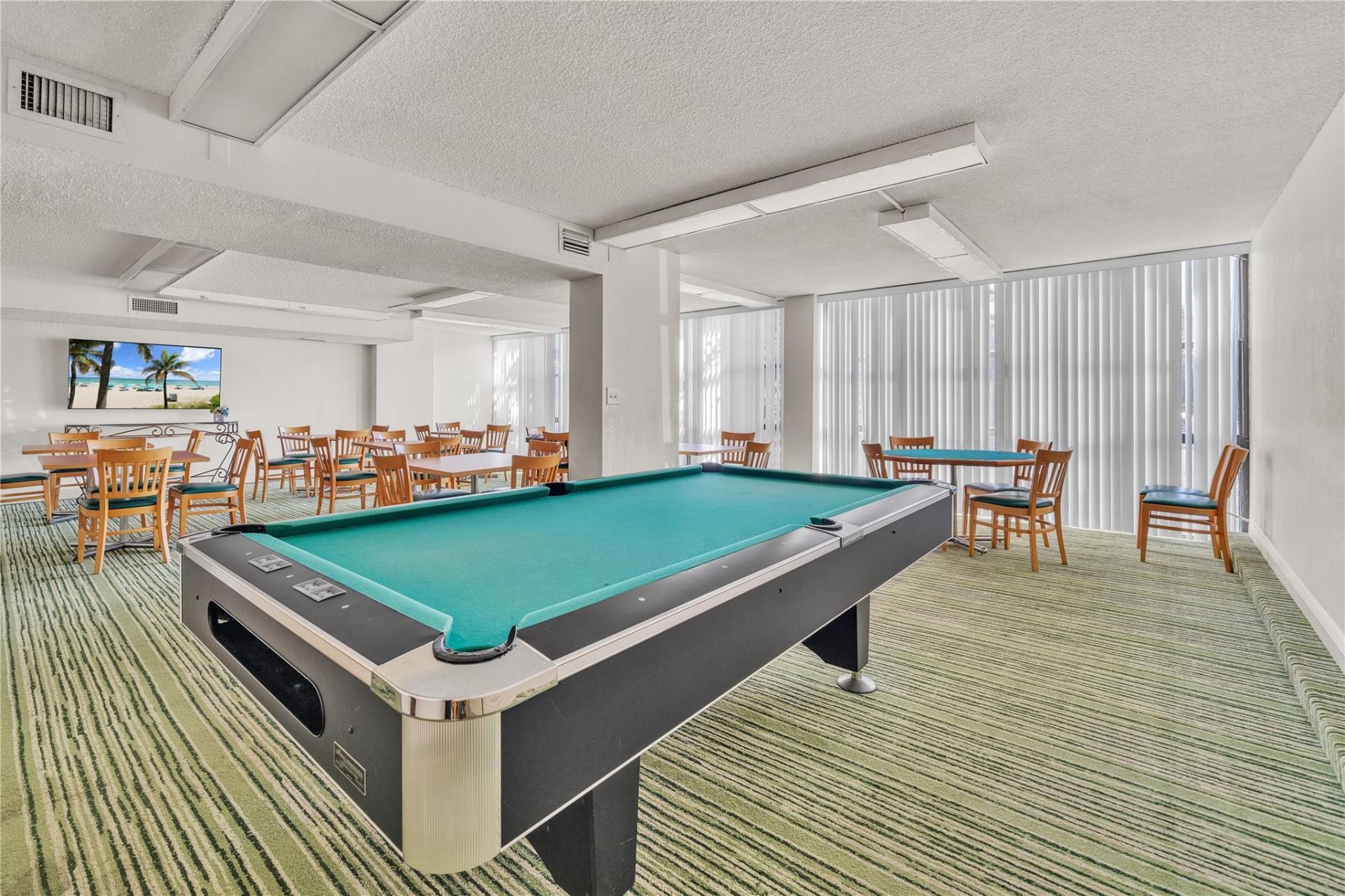 1000 Parkview Drive, Unit 925, Hallandale Beach, FL 33009 Photo