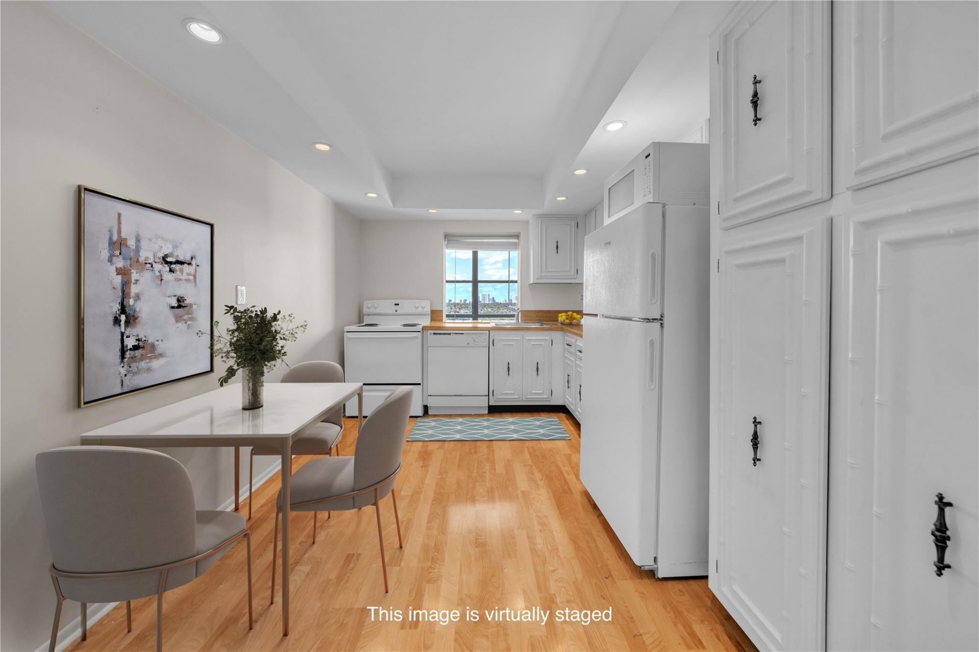 1000 Parkview Drive, Unit 925, Hallandale Beach, FL 33009 Photo