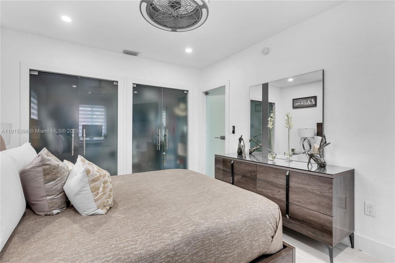 444 SW 64th Ave, Miami, FL 33144 Photo