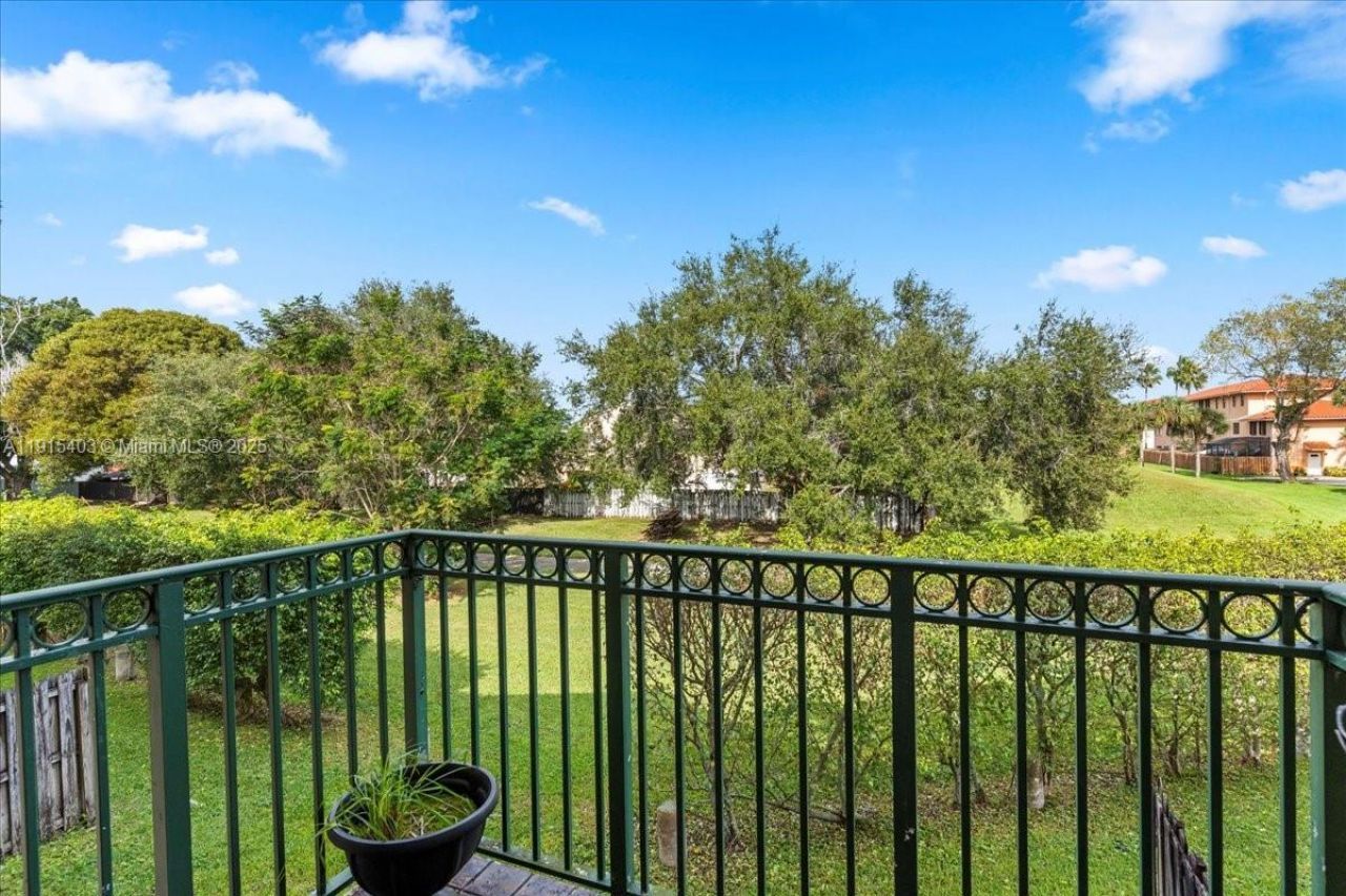 10014 Hammocks Blvd, Unit 204-4, Miami, FL 33196 Photo