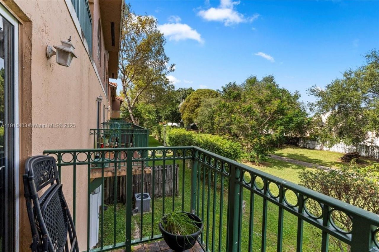 10014 Hammocks Blvd, Unit 204-4, Miami, FL 33196 Photo