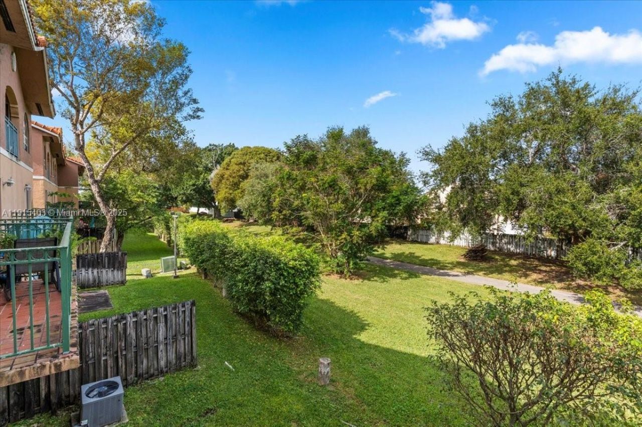 10014 Hammocks Blvd, Unit 204-4, Miami, FL 33196 Photo