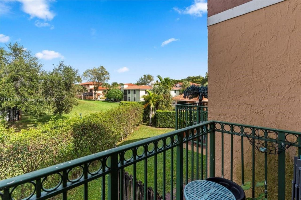 10014 Hammocks Blvd, Unit 204-4, Miami, FL 33196 Photo