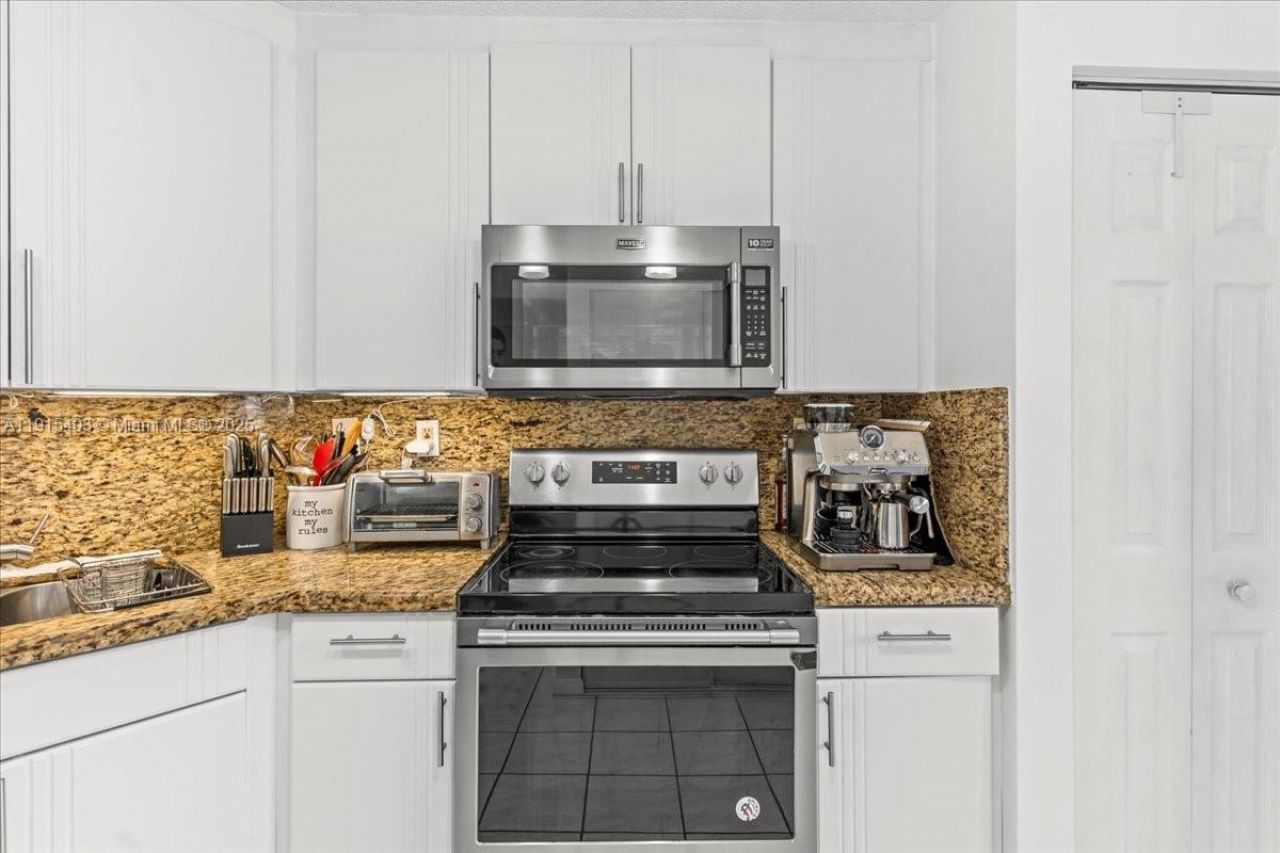 10014 Hammocks Blvd, Unit 204-4, Miami, FL 33196 Photo