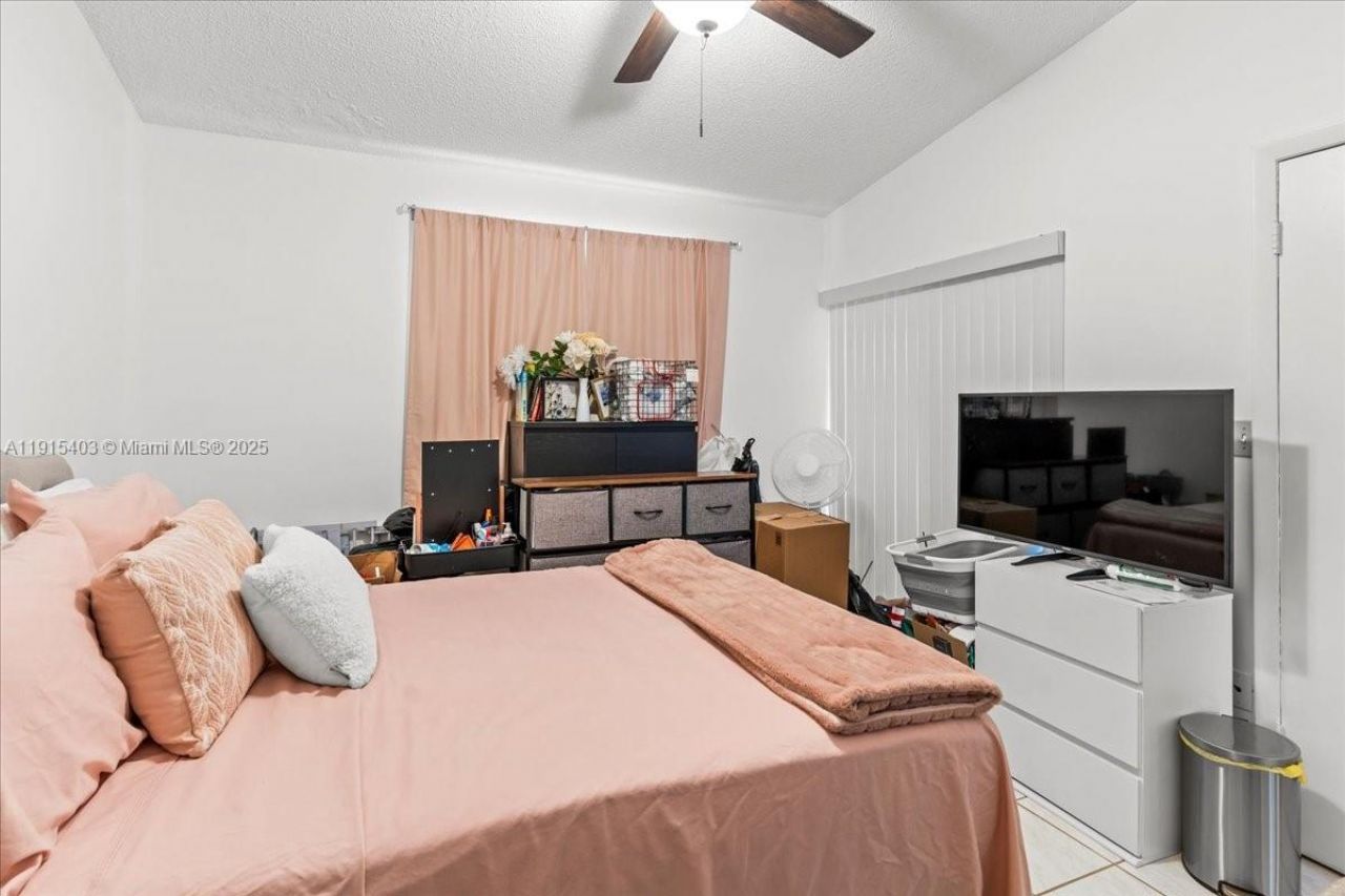 10014 Hammocks Blvd, Unit 204-4, Miami, FL 33196 Photo