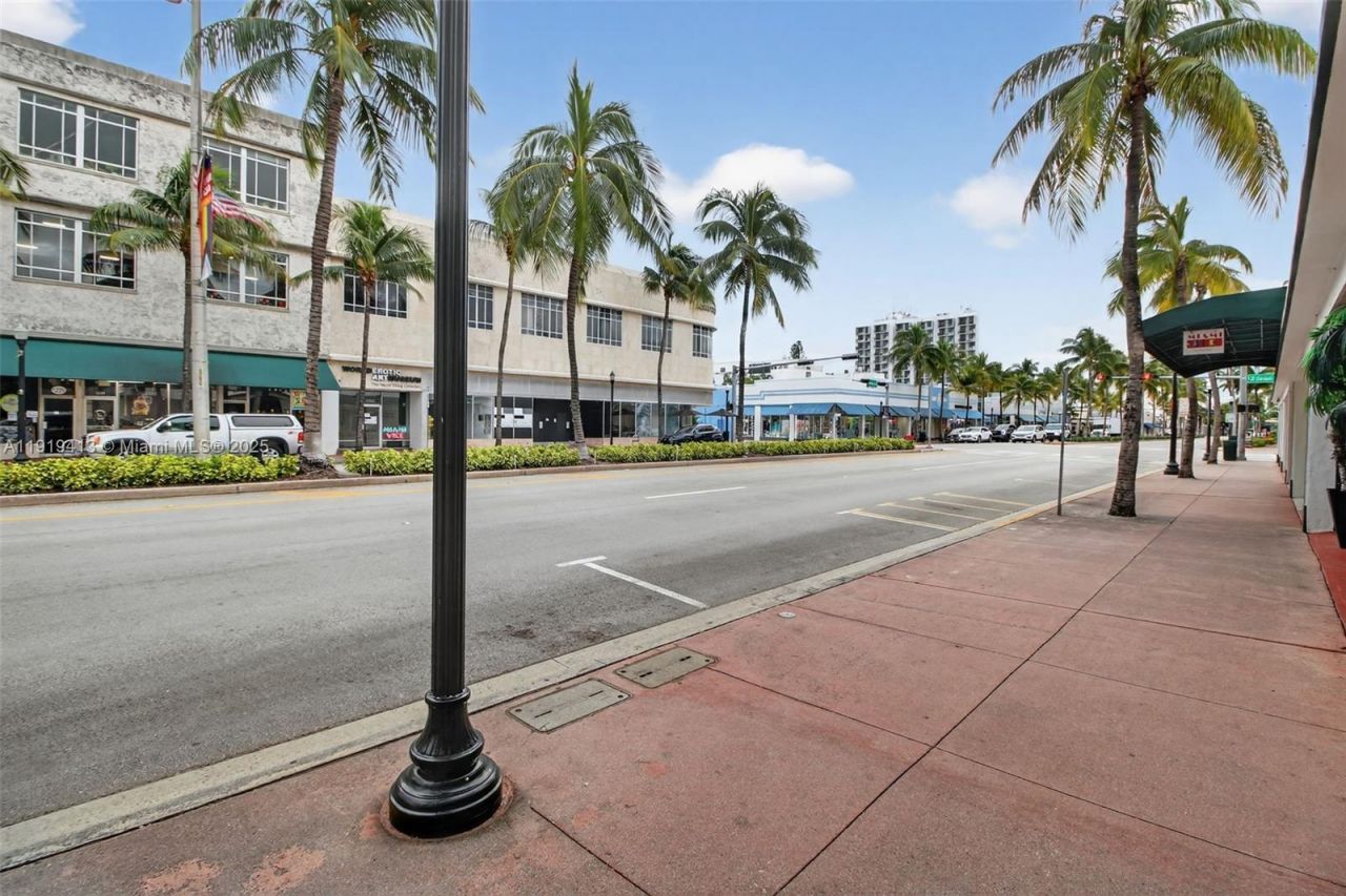 1218 Washington Ave, Miami Beach, FL 33139 Photo