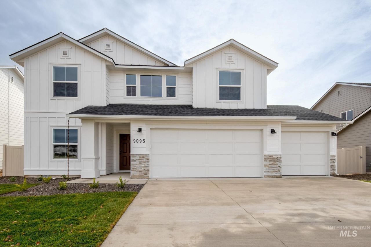 9095 W Violet St, Nampa, ID 83687 Main Photo