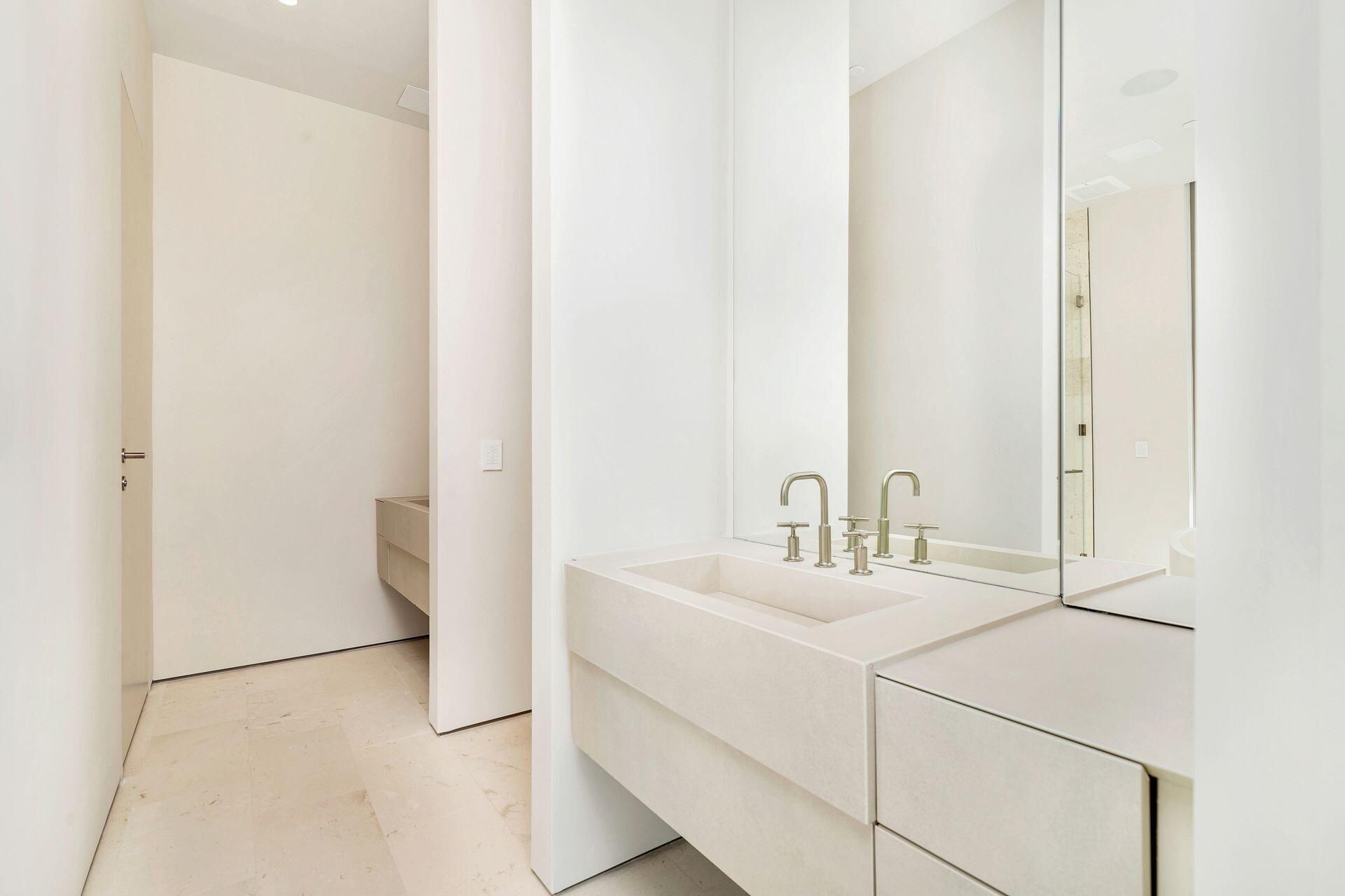 200 Arkona Court, Unit 2501 Ph-G, West Palm Beach, FL 33401 Photo