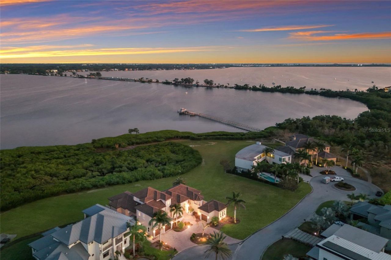 9816 2nd Terrace Nw, Bradenton, FL 34209 Photo