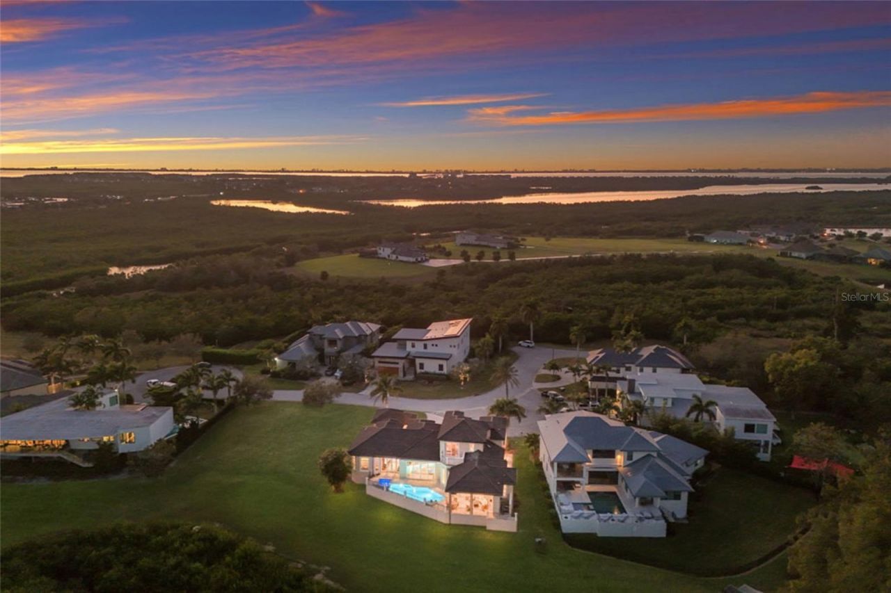 9816 2nd Terrace Nw, Bradenton, FL 34209 Photo