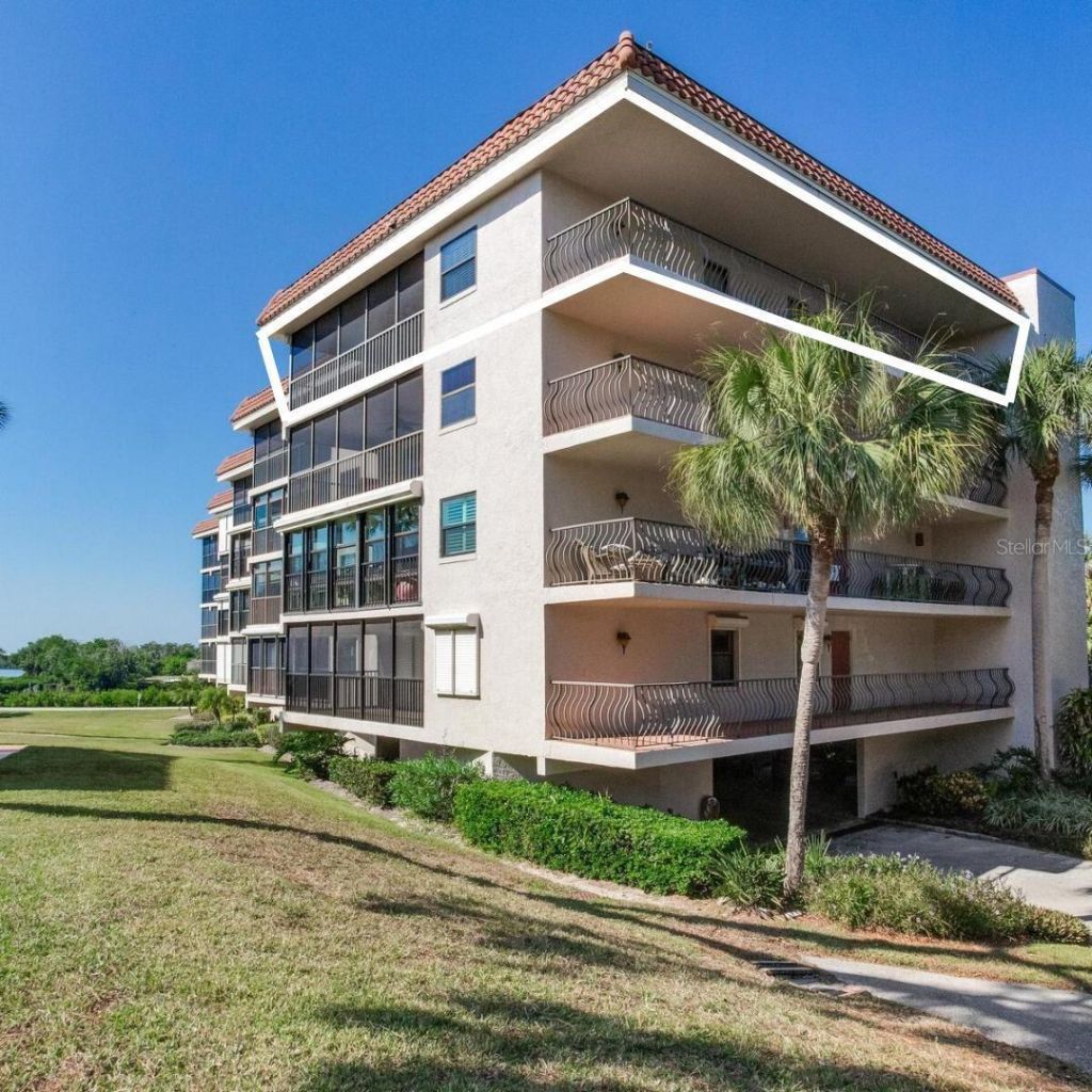 502 S Florida Avenue, Unit 145, Tarpon Springs, FL 34689 Main Photo